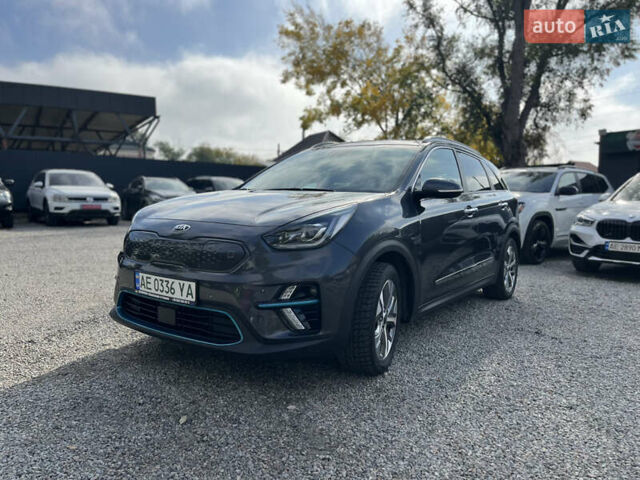 Сірий Кіа Niro, об'ємом двигуна 0 л та пробігом 109 тис. км за 19200 $, фото 1 на Automoto.ua