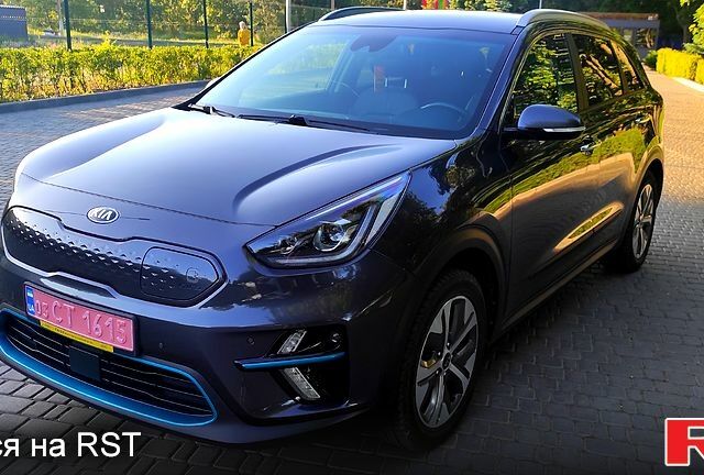 Кіа Niro 2019 у Кам'янське (Дніпродзержинськ) на Automoto.ua Сірий Кіа Niro, об'ємом двигуна 0.15 л та пробігом 116 тис. км за 18000 $, фото 1 на Automoto.ua