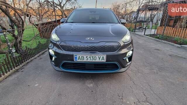Серый Киа Niro, объемом двигателя 0 л и пробегом 117 тыс. км за 17000 $, фото 1 на Automoto.ua