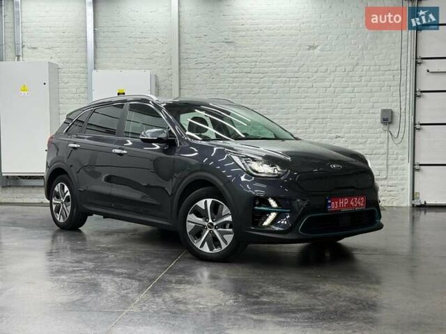 Сірий Кіа Niro, об'ємом двигуна 0 л та пробігом 93 тис. км за 18737 $, фото 1 на Automoto.ua