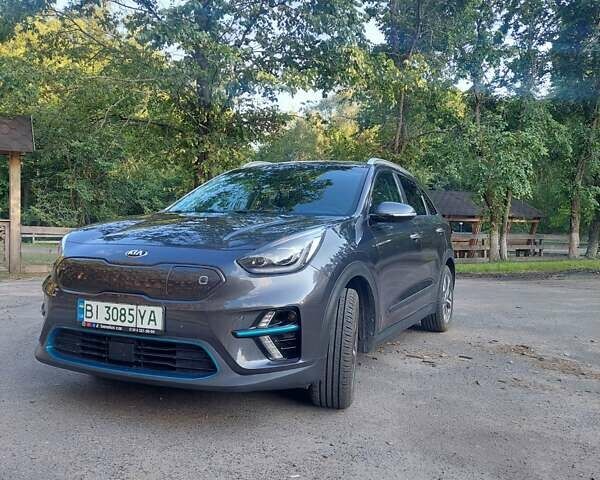Серый Киа Niro, объемом двигателя 0 л и пробегом 118 тыс. км за 18944 $, фото 1 на Automoto.ua