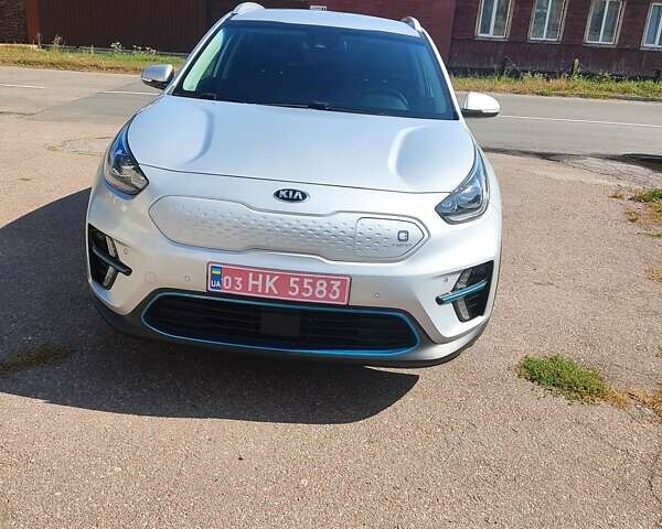 Серый Киа Niro, объемом двигателя 0 л и пробегом 74 тыс. км за 17800 $, фото 1 на Automoto.ua