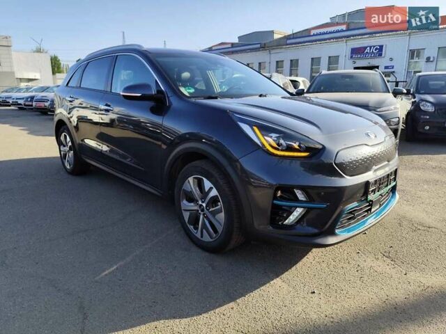 Серый Киа Niro, объемом двигателя 0 л и пробегом 129 тыс. км за 18555 $, фото 1 на Automoto.ua