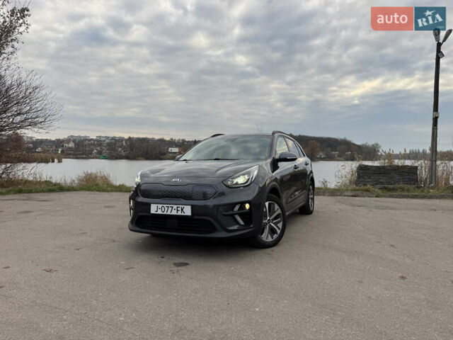 Сірий Кіа Niro, об'ємом двигуна 0 л та пробігом 101 тис. км за 16800 $, фото 1 на Automoto.ua