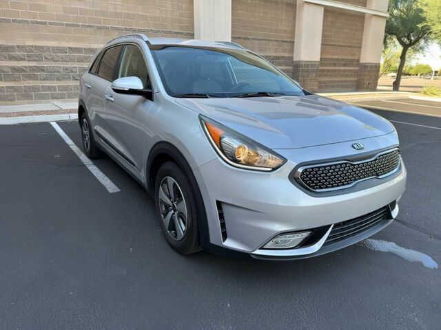 Киа Niro 2019 в Одессе на Automoto.ua Серый Киа Niro, объемом двигателя 1.6 л и пробегом 45 тыс. км за 13000 $, фото 1 на Automoto.ua