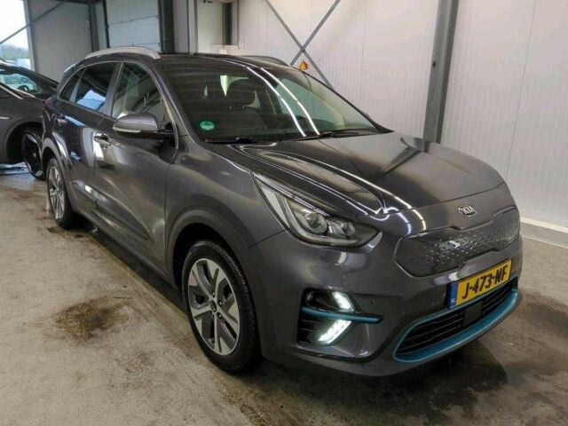 Серый Киа Niro, объемом двигателя 0 л и пробегом 79 тыс. км за 16200 $, фото 1 на Automoto.ua