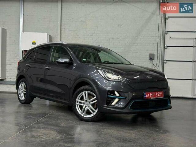Серый Киа Niro, объемом двигателя 0 л и пробегом 153 тыс. км за 18558 $, фото 1 на Automoto.ua