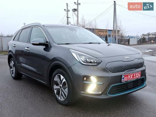 Серый Киа Niro, объемом двигателя 0 л и пробегом 150 тыс. км за 19300 $, фото 1 на Automoto.ua