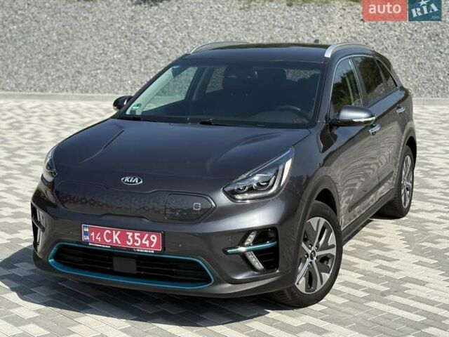 Сірий Кіа Niro, об'ємом двигуна 0 л та пробігом 82 тис. км за 20500 $, фото 1 на Automoto.ua