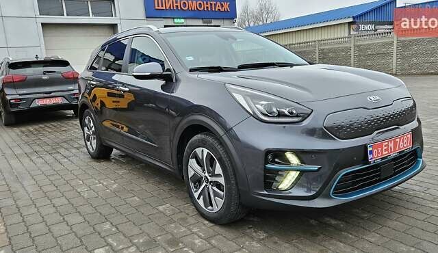 Серый Киа Niro, объемом двигателя 0 л и пробегом 108 тыс. км за 19700 $, фото 1 на Automoto.ua