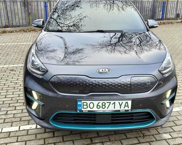 Серый Киа Niro, объемом двигателя 0 л и пробегом 85 тыс. км за 18750 $, фото 1 на Automoto.ua