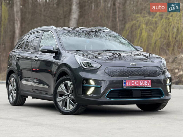 Серый Киа Niro, объемом двигателя 0 л и пробегом 120 тыс. км за 19750 $, фото 1 на Automoto.ua