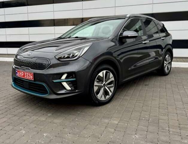 Серый Киа Niro, объемом двигателя 0 л и пробегом 147 тыс. км за 18800 $, фото 1 на Automoto.ua