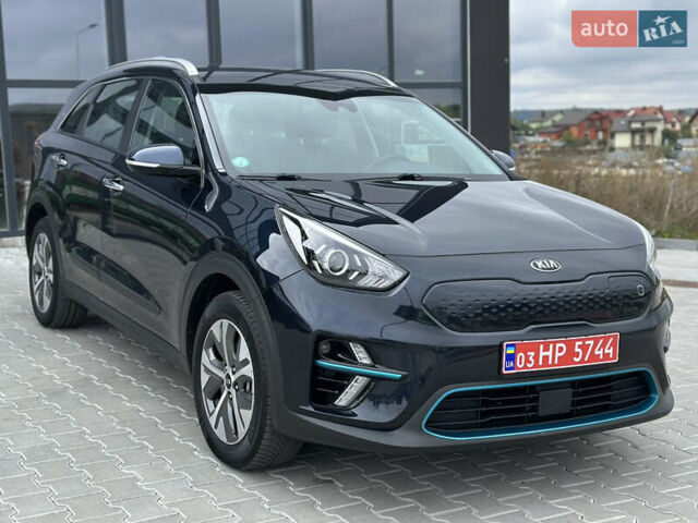 Серый Киа Niro, объемом двигателя 0 л и пробегом 128 тыс. км за 19400 $, фото 1 на Automoto.ua