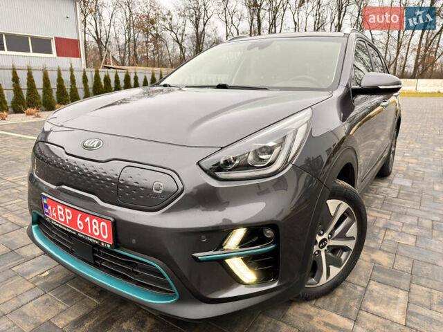 Серый Киа Niro, объемом двигателя 0 л и пробегом 77 тыс. км за 19500 $, фото 1 на Automoto.ua