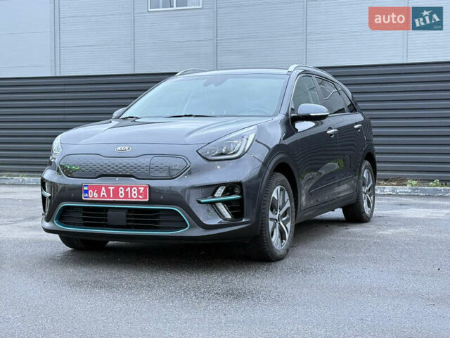 Серый Киа Niro, объемом двигателя 0 л и пробегом 165 тыс. км за 18000 $, фото 1 на Automoto.ua