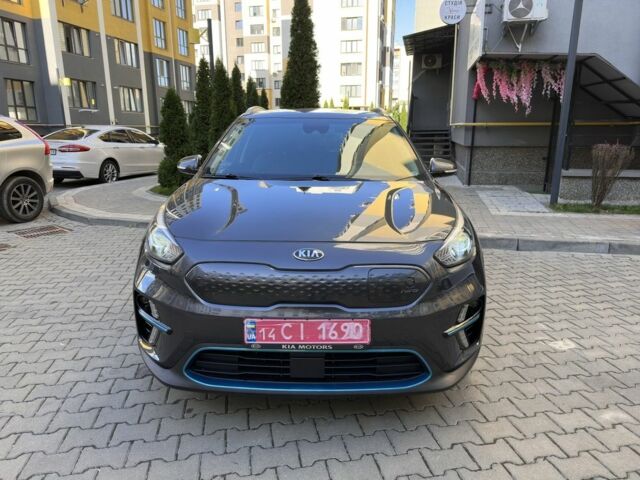 Серый Киа Niro, объемом двигателя 0 л и пробегом 112 тыс. км за 16999 $, фото 1 на Automoto.ua