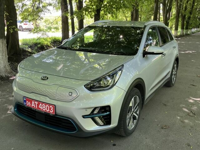Серый Киа Niro, объемом двигателя 0 л и пробегом 112 тыс. км за 19000 $, фото 1 на Automoto.ua
