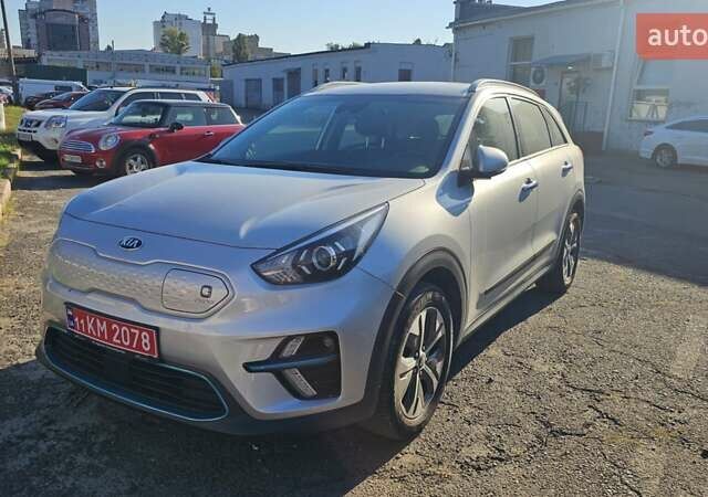 Серый Киа Niro, объемом двигателя 0 л и пробегом 39 тыс. км за 22700 $, фото 1 на Automoto.ua