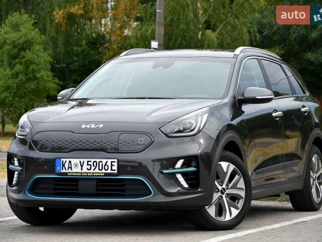 Серый Киа Niro, объемом двигателя 0 л и пробегом 34 тыс. км за 23999 $, фото 1 на Automoto.ua