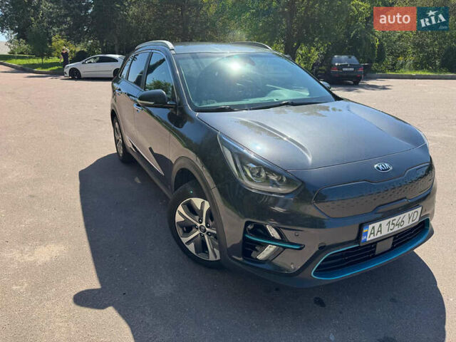 Серый Киа Niro, объемом двигателя 0 л и пробегом 195 тыс. км за 17400 $, фото 1 на Automoto.ua
