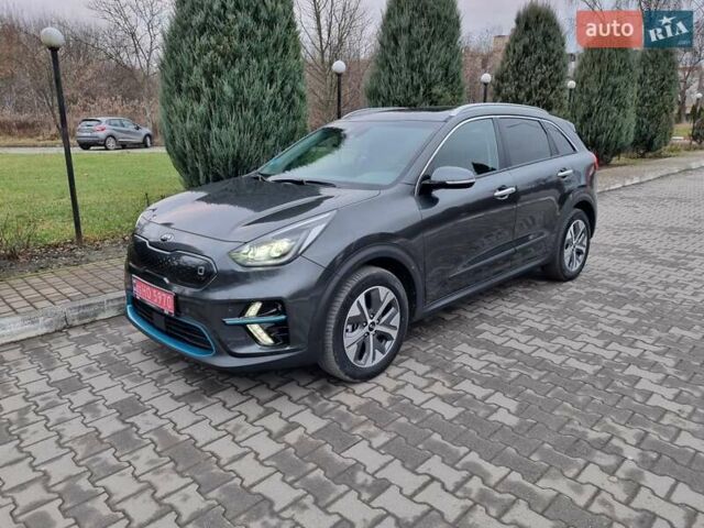Серый Киа Niro, объемом двигателя 0 л и пробегом 42 тыс. км за 22850 $, фото 1 на Automoto.ua