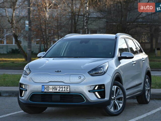 Серый Киа Niro, объемом двигателя 0 л и пробегом 23 тыс. км за 24590 $, фото 1 на Automoto.ua