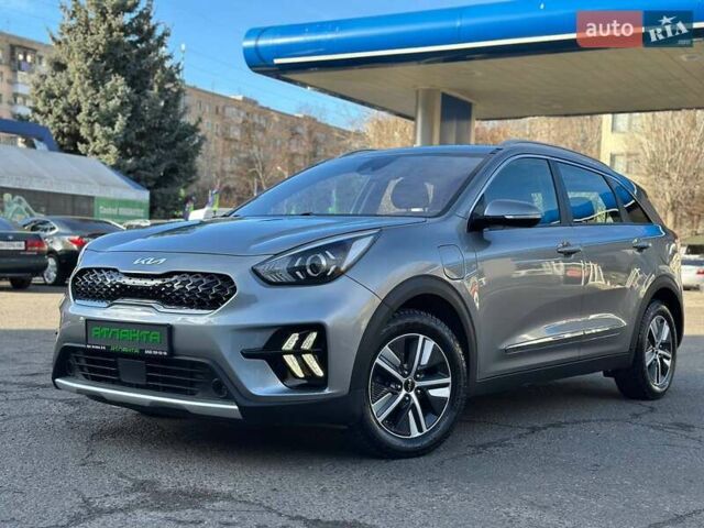 Серый Киа Niro, объемом двигателя 1.6 л и пробегом 57 тыс. км за 24900 $, фото 1 на Automoto.ua