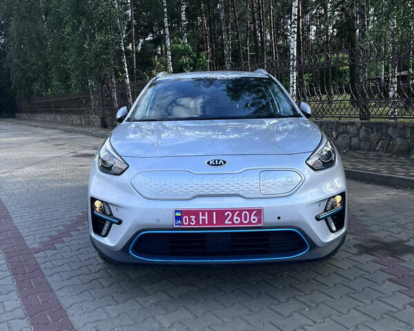 Серый Киа Niro, объемом двигателя 0 л и пробегом 102 тыс. км за 19200 $, фото 1 на Automoto.ua