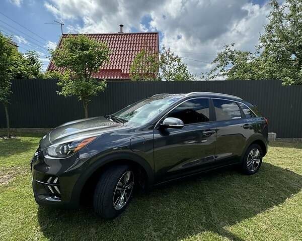Серый Киа Niro, объемом двигателя 1.6 л и пробегом 20 тыс. км за 26000 $, фото 1 на Automoto.ua