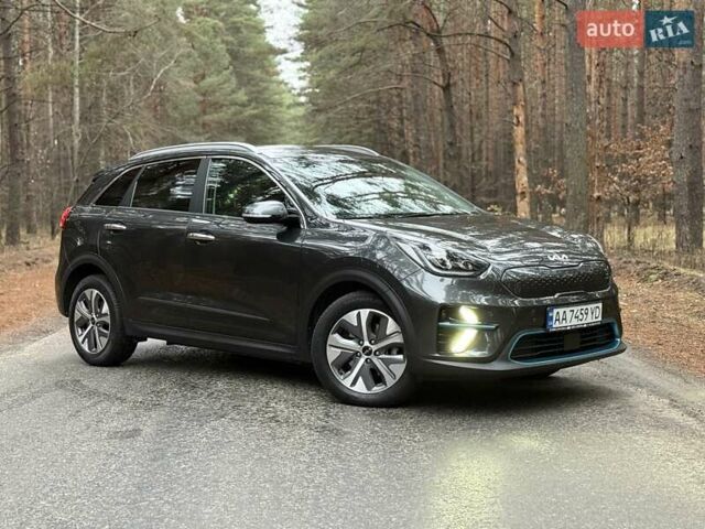 Сірий Кіа Niro, об'ємом двигуна 0 л та пробігом 72 тис. км за 22999 $, фото 1 на Automoto.ua