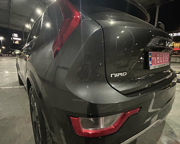 Серый Киа Niro, объемом двигателя 0 л и пробегом 133 тыс. км за 22299 $, фото 1 на Automoto.ua