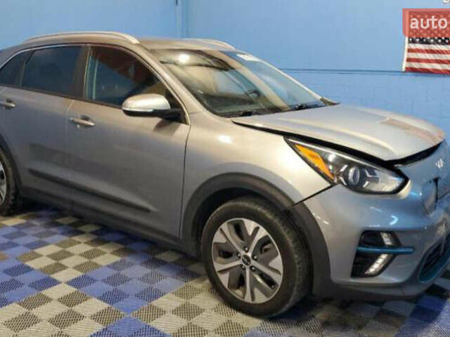 Серый Киа Niro, объемом двигателя 0 л и пробегом 185 тыс. км за 13900 $, фото 1 на Automoto.ua
