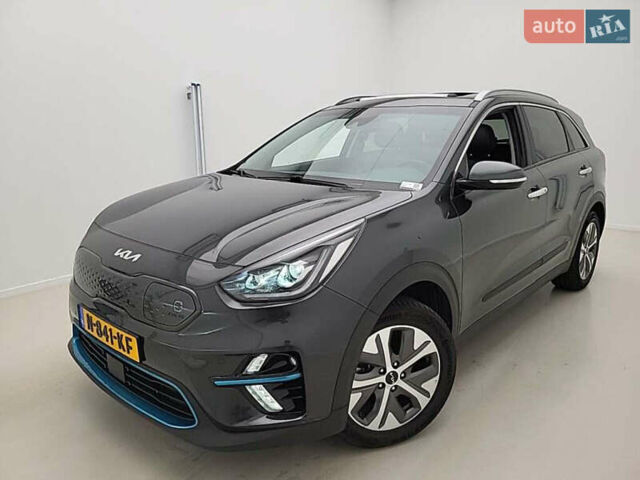 Серый Киа Niro, объемом двигателя 0 л и пробегом 100 тыс. км за 21000 $, фото 1 на Automoto.ua