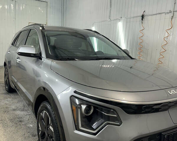Серый Киа Niro, объемом двигателя 0 л и пробегом 67 тыс. км за 23900 $, фото 1 на Automoto.ua