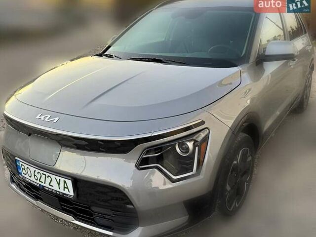 Серый Киа Niro, объемом двигателя 0 л и пробегом 34 тыс. км за 24000 $, фото 1 на Automoto.ua