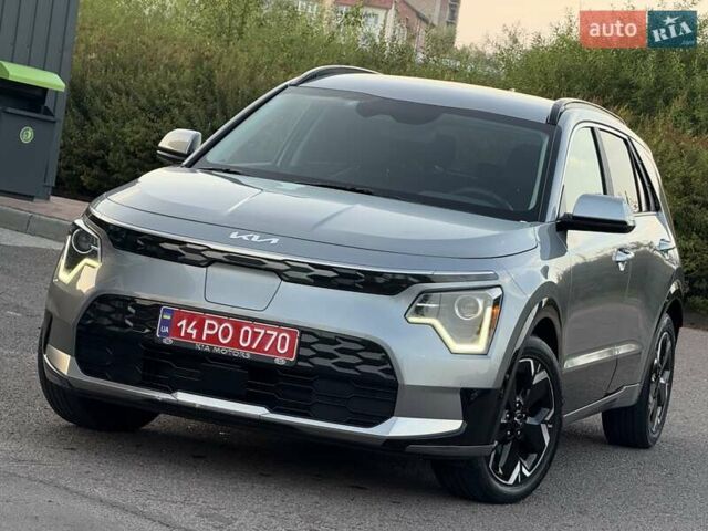 Серый Киа Niro, объемом двигателя 0 л и пробегом 118 тыс. км за 21999 $, фото 1 на Automoto.ua