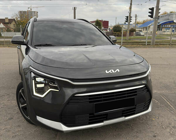Сірий Кіа Niro, об'ємом двигуна 1.58 л та пробігом 5 тис. км за 24000 $, фото 1 на Automoto.ua