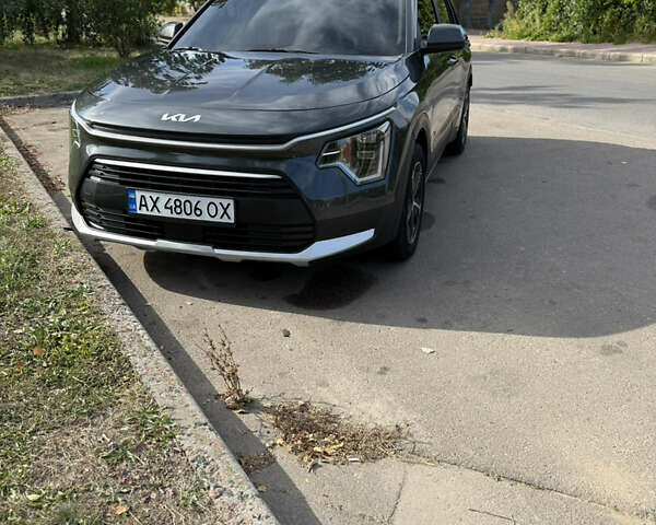Серый Киа Niro, объемом двигателя 1.58 л и пробегом 5 тыс. км за 24899 $, фото 1 на Automoto.ua