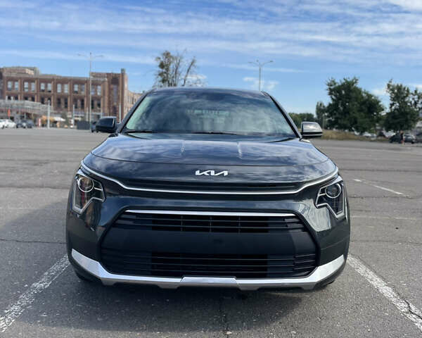 Сірий Кіа Niro, об'ємом двигуна 1.58 л та пробігом 4 тис. км за 23500 $, фото 1 на Automoto.ua