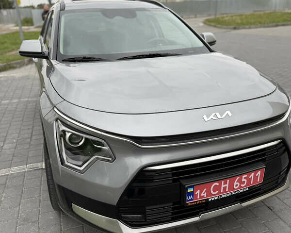 Сірий Кіа Niro, об'ємом двигуна 1.58 л та пробігом 52 тис. км за 23700 $, фото 1 на Automoto.ua