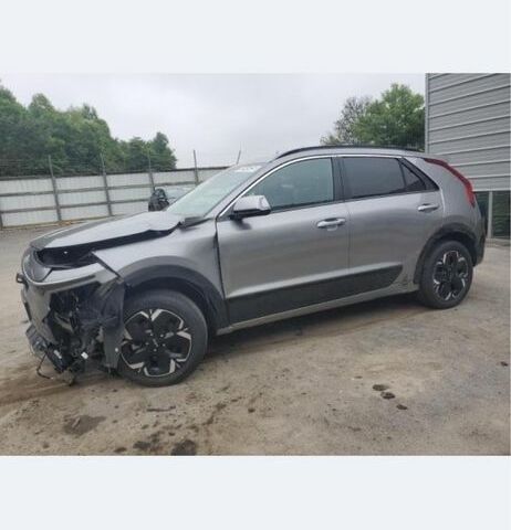 Серый Киа Niro, объемом двигателя 0 л и пробегом 46 тыс. км за 13500 $, фото 1 на Automoto.ua