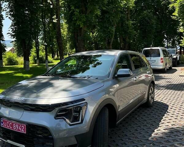 Серый Киа Niro, объемом двигателя 0 л и пробегом 3 тыс. км за 23777 $, фото 1 на Automoto.ua