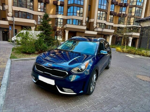 Синий Киа Niro, объемом двигателя 1.6 л и пробегом 138 тыс. км за 13800 $, фото 1 на Automoto.ua