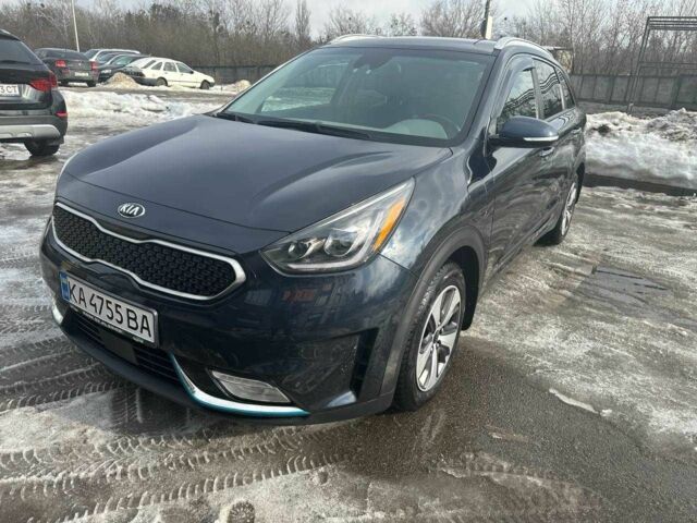 Синий Киа Niro, объемом двигателя 1.6 л и пробегом 102 тыс. км за 20900 $, фото 1 на Automoto.ua