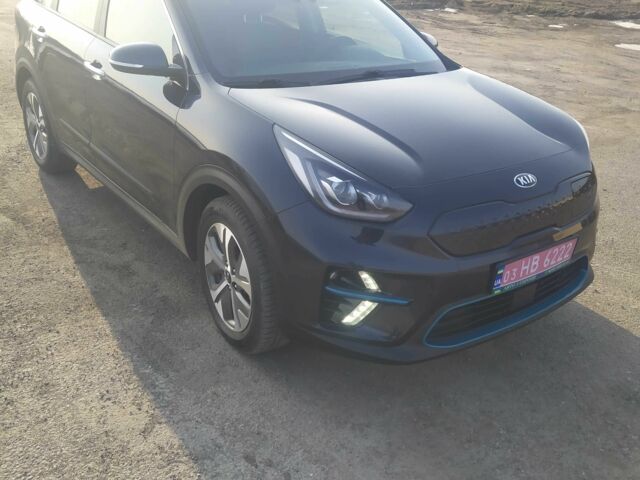 Синий Киа Niro, объемом двигателя 0 л и пробегом 121 тыс. км за 18355 $, фото 1 на Automoto.ua