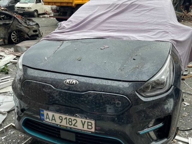 Синій Кіа Niro, об'ємом двигуна 0 л та пробігом 65 тис. км за 8000 $, фото 1 на Automoto.ua