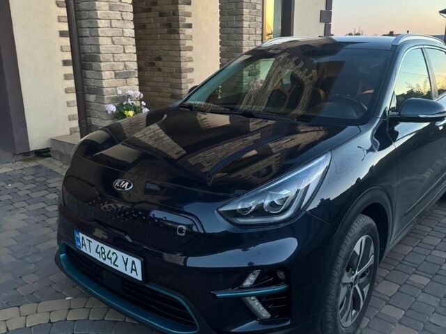 Киа Niro 2019 в Сторожинце на Automoto.ua Синий Киа Niro, объемом двигателя 0 л и пробегом 128 тыс. км за 20000 $, фото 1 на Automoto.ua