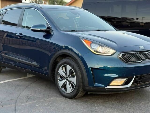 Синий Киа Niro, объемом двигателя 1.6 л и пробегом 39 тыс. км за 4104 $, фото 1 на Automoto.ua