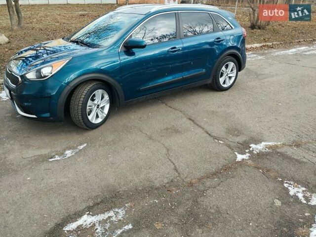 Синий Киа Niro, объемом двигателя 1.58 л и пробегом 148 тыс. км за 14200 $, фото 1 на Automoto.ua